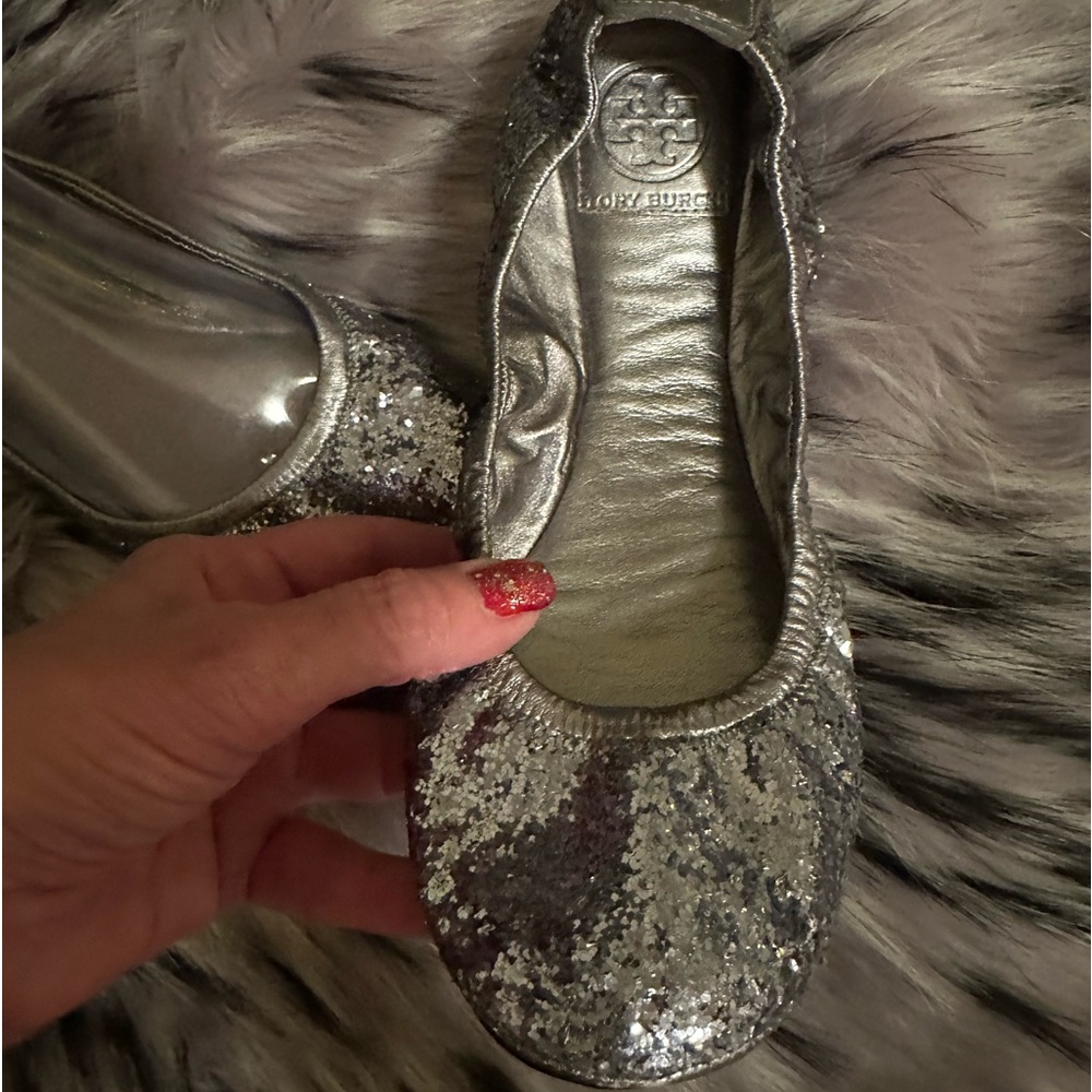 Tory Burch glitter leather flats size 9 great condition!